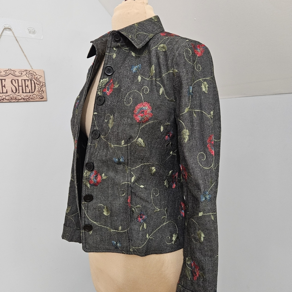 WORTH Embroidered Denim Jacket Floral Fitted Button Front Women’s Size 6 Blazer - Picture 4 of 14